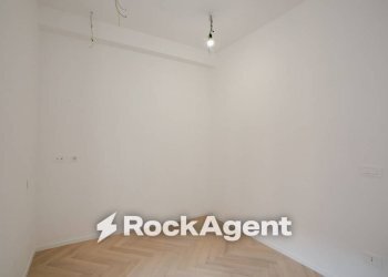 Camera da letto - Three-room apartment via Germanico, 170, Roma - photo 12