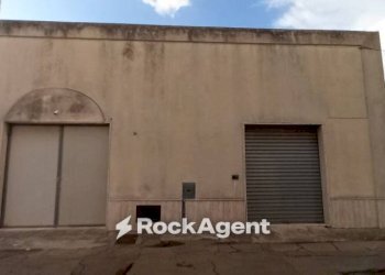 Facciata - Warehouse via Giuseppe Mazzini, 3, Taviano - photo 5