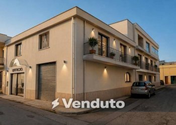 Zona - Magazzino via Giuseppe Mazzini, 3, Taviano - foto 2