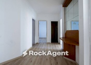 Corridoio - Three-room apartment Roma (neighborhood Centro Storico) - photo 9