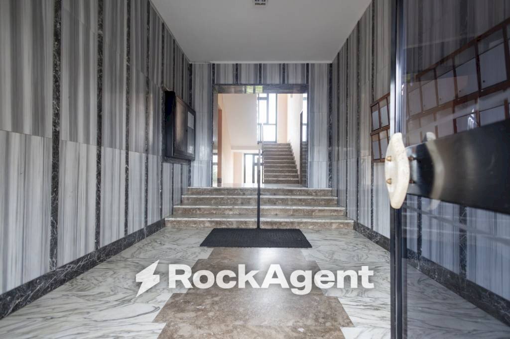 Interno palazzo - Two-room apartment via Ettore Vitale, Catanzaro - photo 2