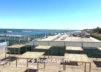 Terrazzo - Attività Commerciale via Nettuno, 35, Chioggia - foto 25