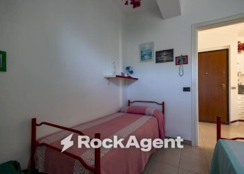 Camera da letto - Four-room apartment via San Martino, Stalettì - photo 32