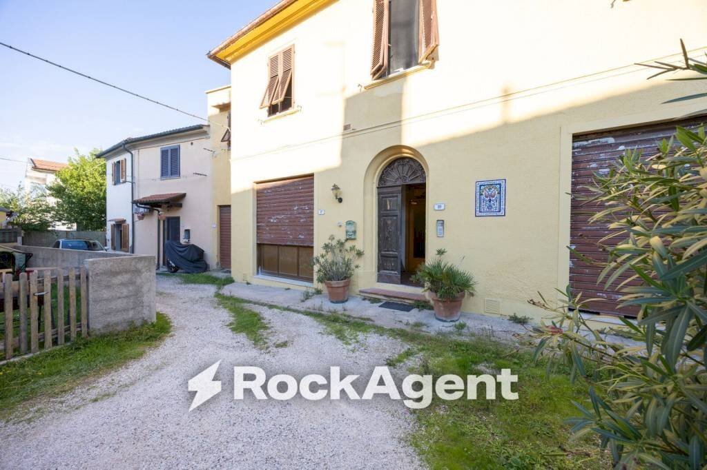 Facciata - Independent house via Palestro, 19, Collesalvetti - photo 2