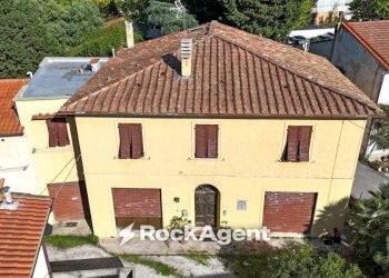 Facciata - Casa indipendente via Palestro, 19, Collesalvetti - foto 3