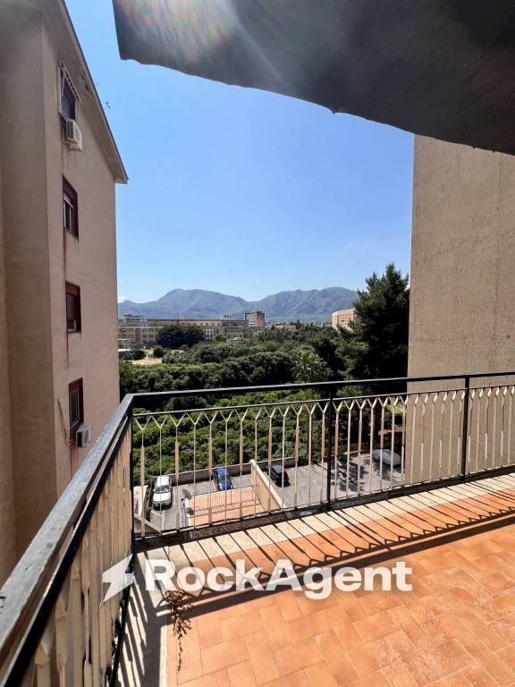 Terrazzo - Appartamento corso Pietro Pisani, 294, Palermo - foto 1