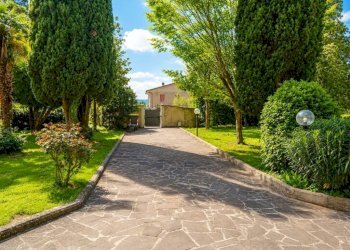 Four-room apartment strada di Morgnano, Terni - photo 5