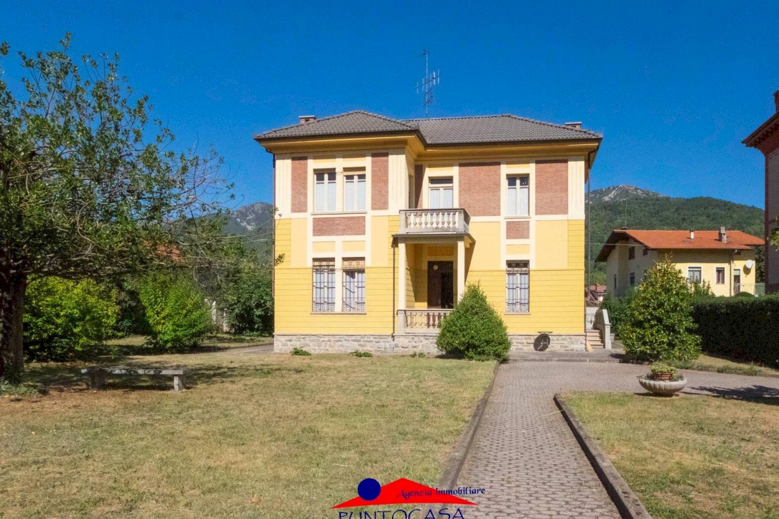 Villa Viale Sarrea, 18, Dronero - photo 1