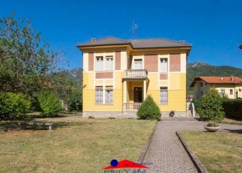 Villa Viale Sarrea, 18, Dronero - photo 1