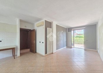 Three-room apartment Via Beinasco, Alpignano - photo 2