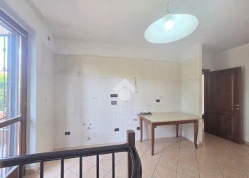 Three-room apartment Via Beinasco, Alpignano - photo 5