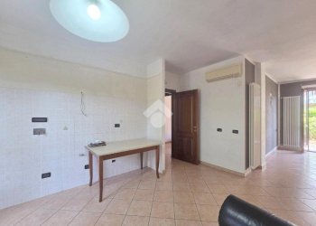 Three-room apartment Via Beinasco, Alpignano - photo 9