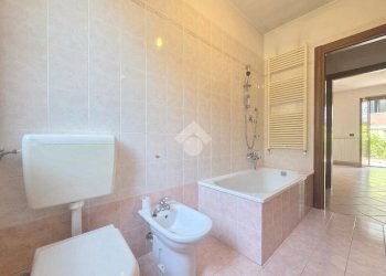 Three-room apartment Via Beinasco, Alpignano - photo 25