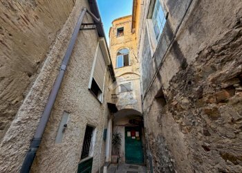 Semi-detached house Via Grande, Imperia - photo 13