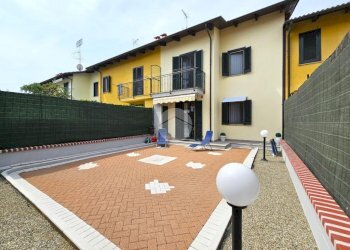 Villa a Schiera Via Silvio Pellico, Rondissone - foto 1
