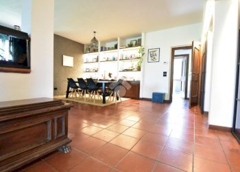 Portion of a house Str. Montanara, Parma (neighborhood San Ruffino) - photo 6