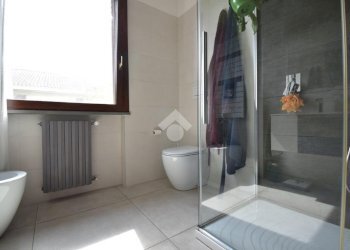 Portion of a house Str. Montanara, Parma (neighborhood San Ruffino) - photo 17
