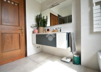 Portion of a house Str. Montanara, Parma (neighborhood San Ruffino) - photo 18