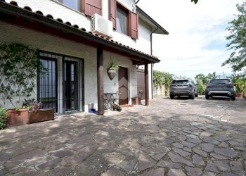 Portion of a house Str. Montanara, Parma (neighborhood San Ruffino) - photo 39