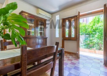 Sala da pranzo - Villa Via Colleoni
 
10, Cagliari - foto 14