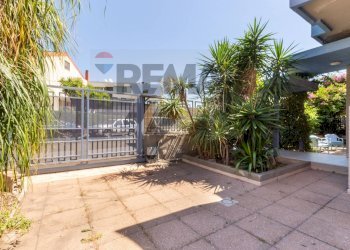 ingresso carraio - Villa Via Colleoni
 
10, Cagliari - foto 35