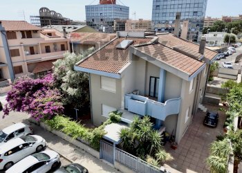 la villa - Villa Via Colleoni
 
10, Cagliari - foto 40