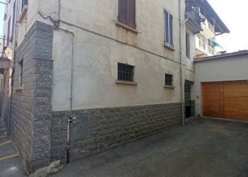 Facciata - Casa indipendente via Sanado, 15, Borgomanero - foto 4