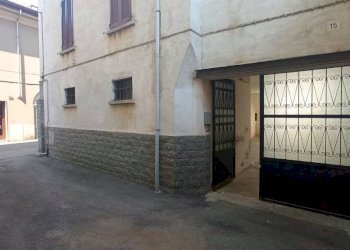 Cortile interno - Casa indipendente via Sanado, 15, Borgomanero - foto 5