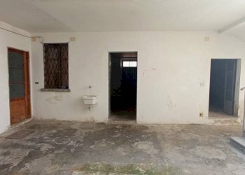 Stanza non arredata - Casa indipendente via Sanado, 15, Borgomanero - foto 9
