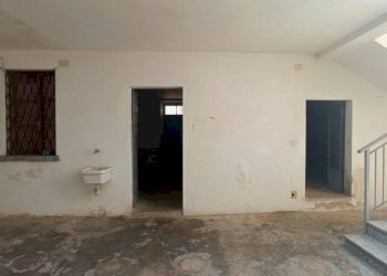 Stanza non arredata - Casa indipendente via Sanado, 15, Borgomanero - foto 13