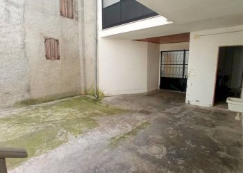 Cortile interno - Casa indipendente via Sanado, 15, Borgomanero - foto 23