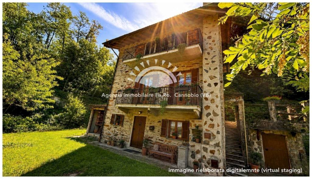 Facciata - Villa strada Statale di Valle Cannobina, Cannobio - foto 1