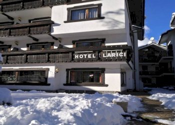 Facciata - Stabile - Palazzo via Montenero, Bardonecchia - foto 2