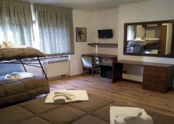 Camera da letto - Stabile - Palazzo via Montenero, Bardonecchia - foto 10