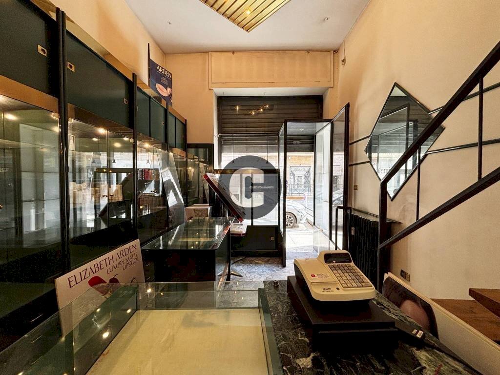 Altro - Shop via Luigi Cibrario, 23, Torino (neighborhood San Donato) - photo 2