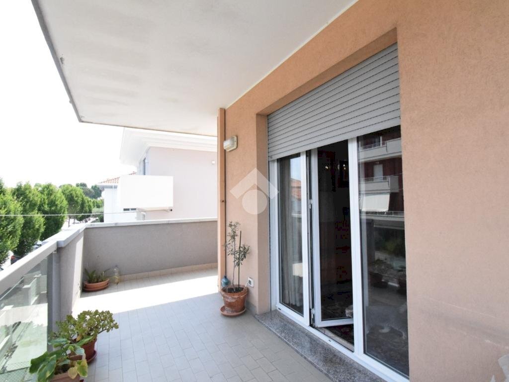 Four-room apartment Viale Malta, Riccione - photo 3