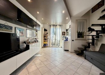 Three-room apartment Via Cornacchiara, Borghi - photo 4