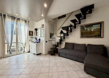 Three-room apartment Via Cornacchiara, Borghi - photo 6