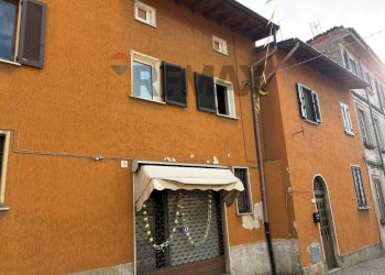 Edificio all\'aperto - Bilocale VIA MAZZINI
 
15, Binago - foto 27