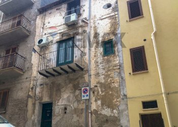 Edificio all\'aperto - Four-room apartment Via Livolsi
 
29, Castelbuono - photo 2
