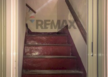Scale - Four-room apartment Via Livolsi
 
29, Castelbuono - photo 12