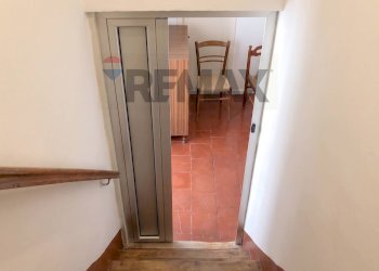 Hall / corridoio - Four-room apartment Via Livolsi
 
29, Castelbuono - photo 19