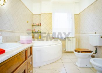 Bagno - Apartment Via VI Retta Levante
 
4, Belpasso - photo 13