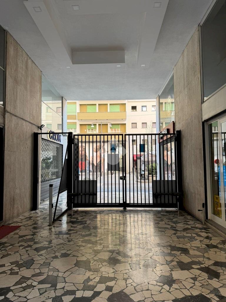Parking space Corso Giuseppe Garibaldi, Milano (neighborhood Moscova) - photo 3