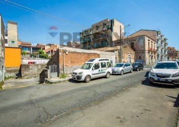 Edificio all\'aperto - Building land Via Regina Bianca
159/161, Catania - photo 4