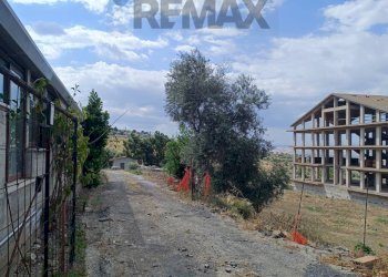 Casa all\'aperto - Terreno edificabile Via Giacomo Santagati / 9MQP+M2C
111, Ramacca - foto 3