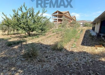 Casa all\'aperto - Terreno edificabile Via Giacomo Santagati / 9MQP+M2C
111, Ramacca - foto 7