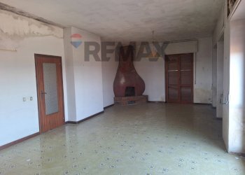 Stanza vuota - Villa Via Vecchiuzzi
 
6, Aci Bonaccorsi - foto 9