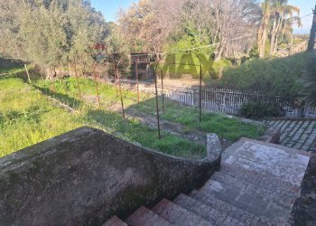Giardino - Villa Via Vecchiuzzi
 
6, Aci Bonaccorsi - foto 13