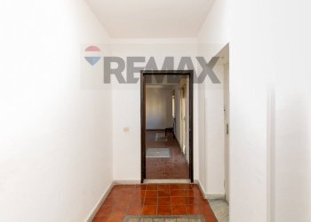 Hall / corridoio - Apartment Viale Moncada
 
11, Catania - photo 6